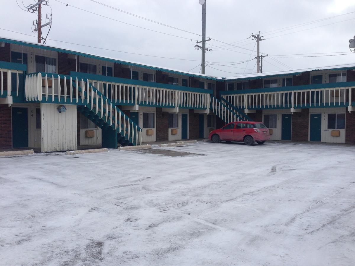 High River Motor Motel Bagian luar foto